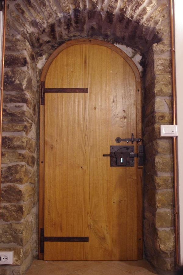 Bed and Breakfast Vinco Castel del Rio Екстер'єр фото